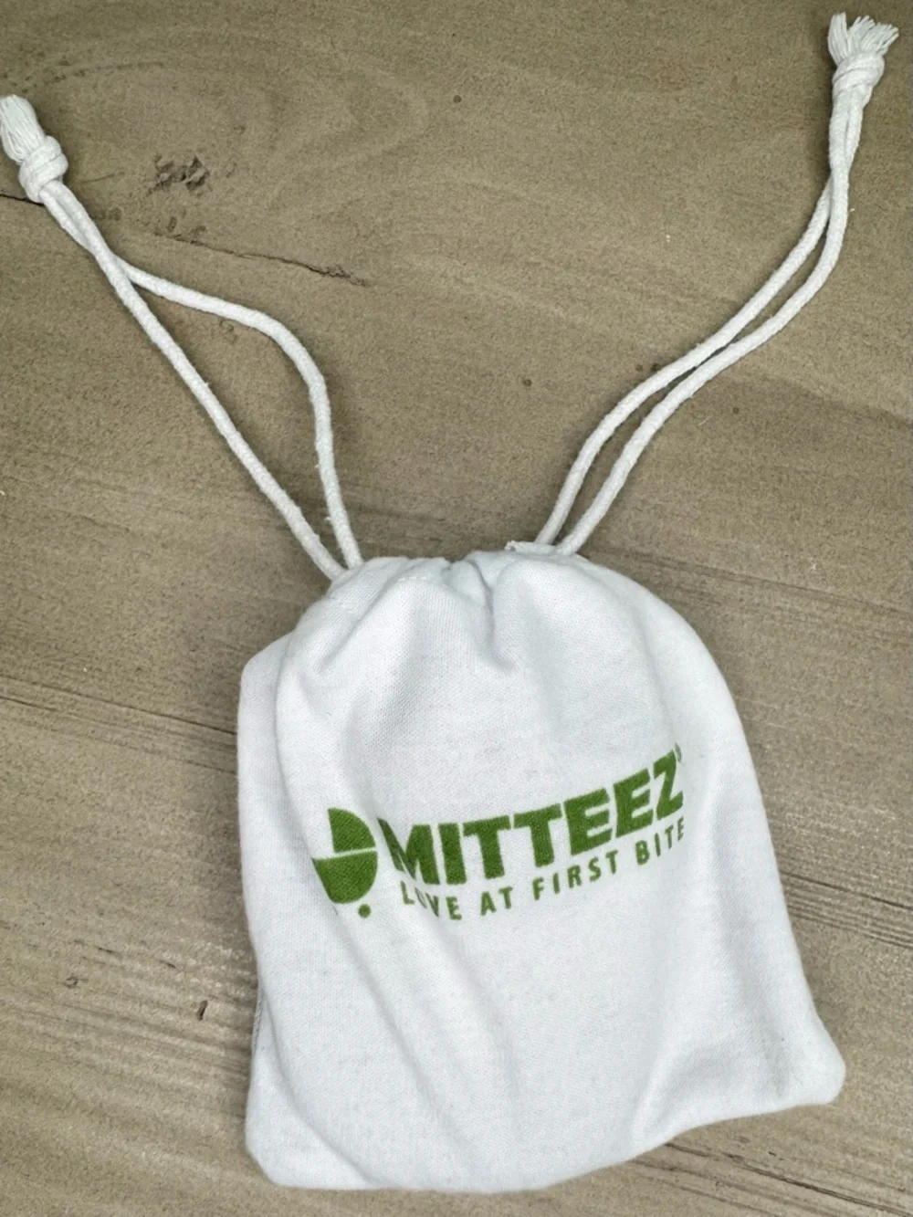 Mitteez Organic Teething Mitten - Ella the Elephant